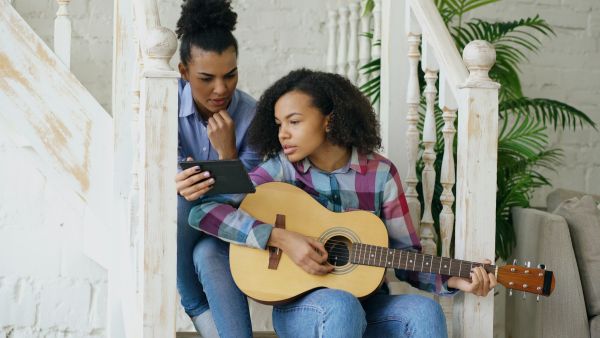 Découvrez les meilleurs cours de guitare à Marseille